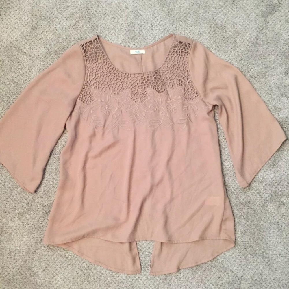 Women’s Small Crochet neck blouse by KORI America